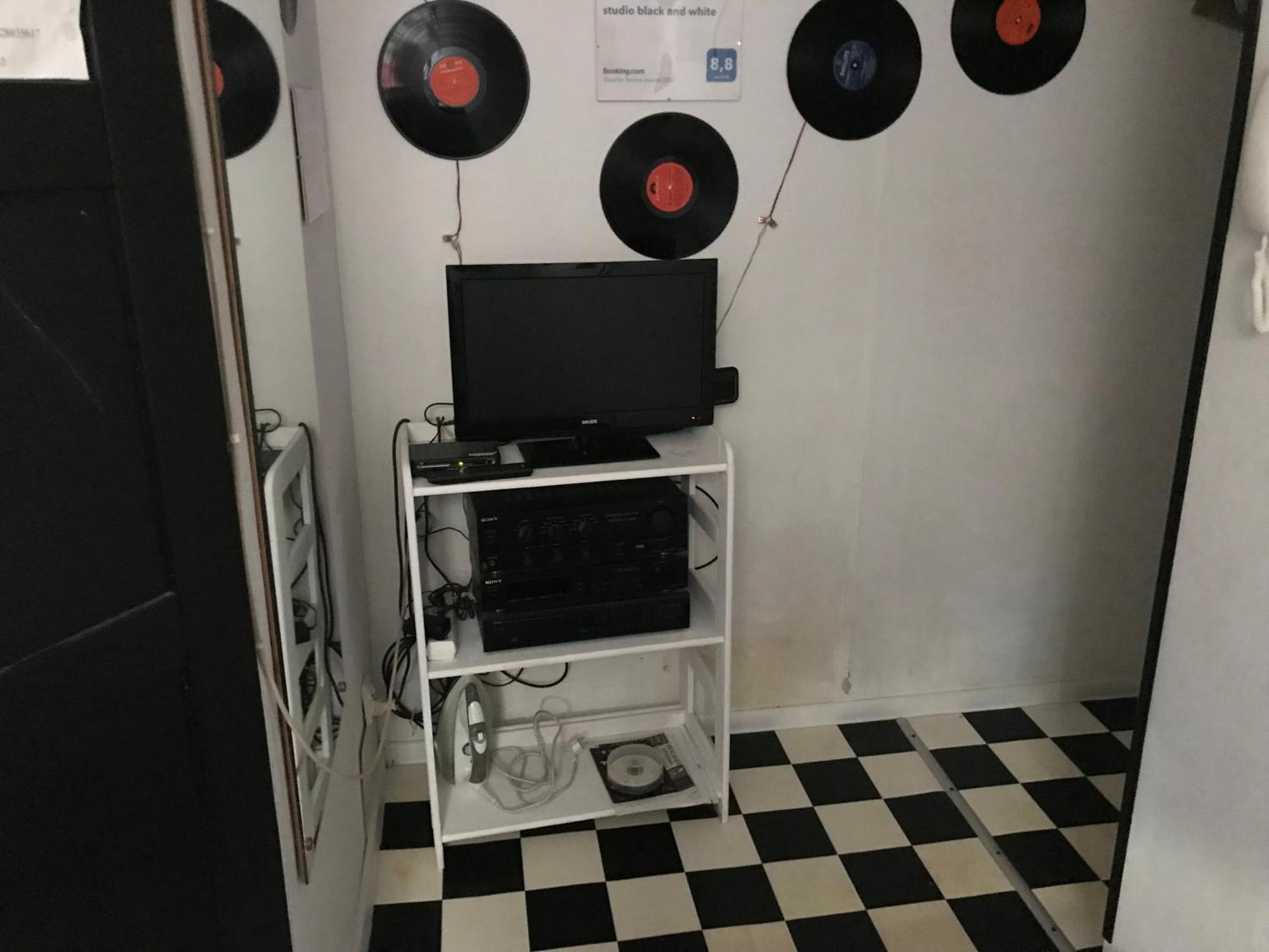 Studio Black And White Daire Łódź Dış mekan fotoğraf
